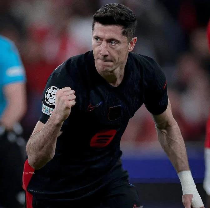 9体育-包含莱万多夫斯基在阿森纳比赛中爆冷，夺冠引发热议！全场沸腾不已的词条