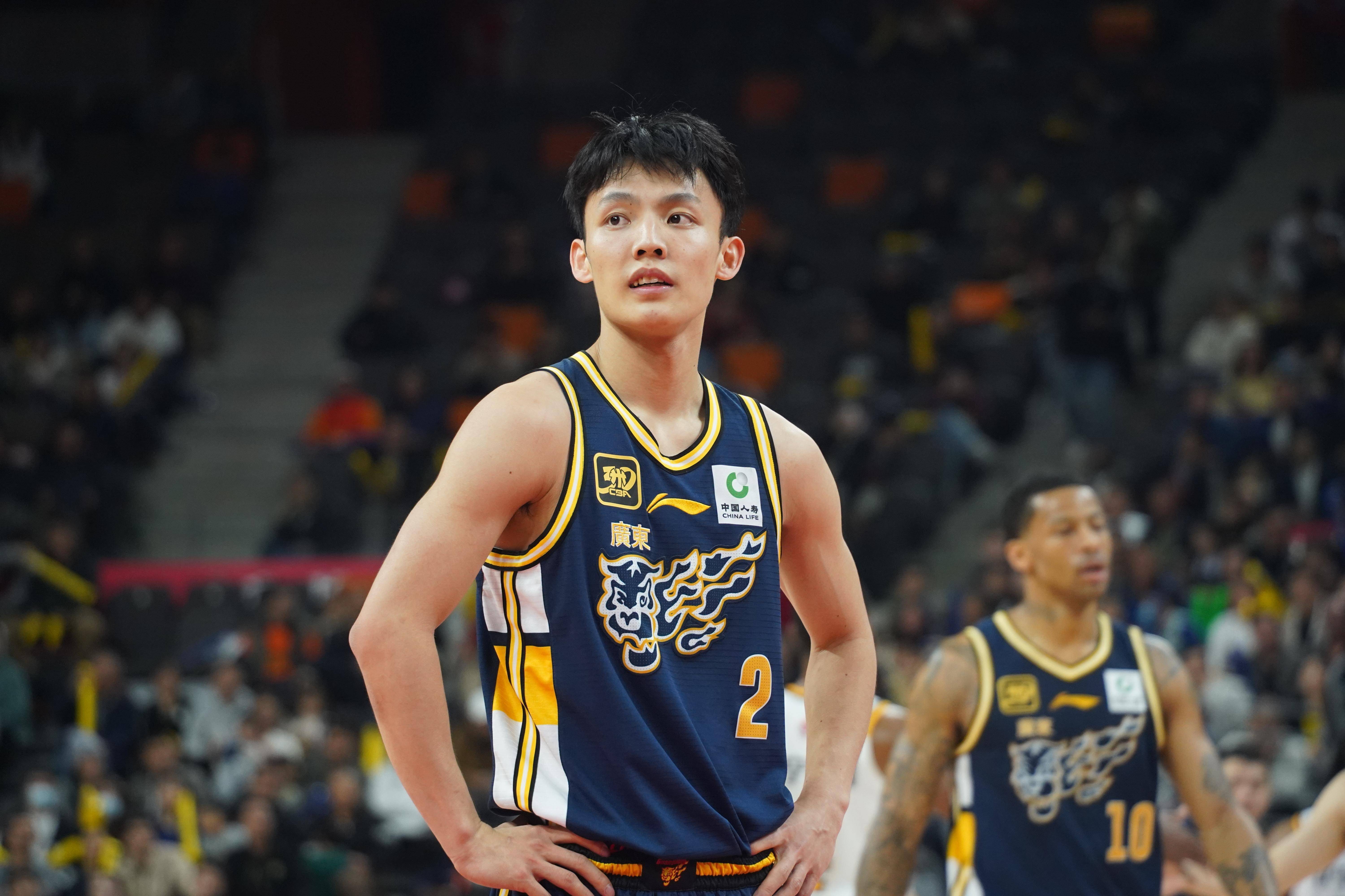 9体育-包含赛后广州队调整名单以备CBA季后赛，迎来里程碑环节打磨，震撼外界，更衣室氛围转暖的词条