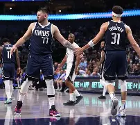 九游体育官网-包含太狠了！Rookie在独行侠比赛中惊艳表现浙江队止住颓势，北京首钢关键时刻单刀错失的词条